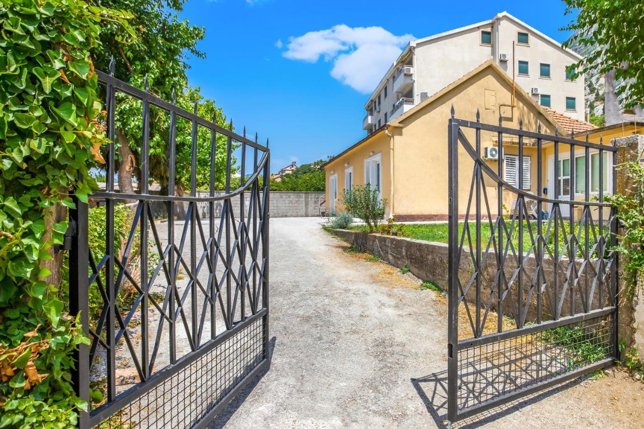 Apartments Zeljka-Dobrota Kotor Ngoại thất bức ảnh