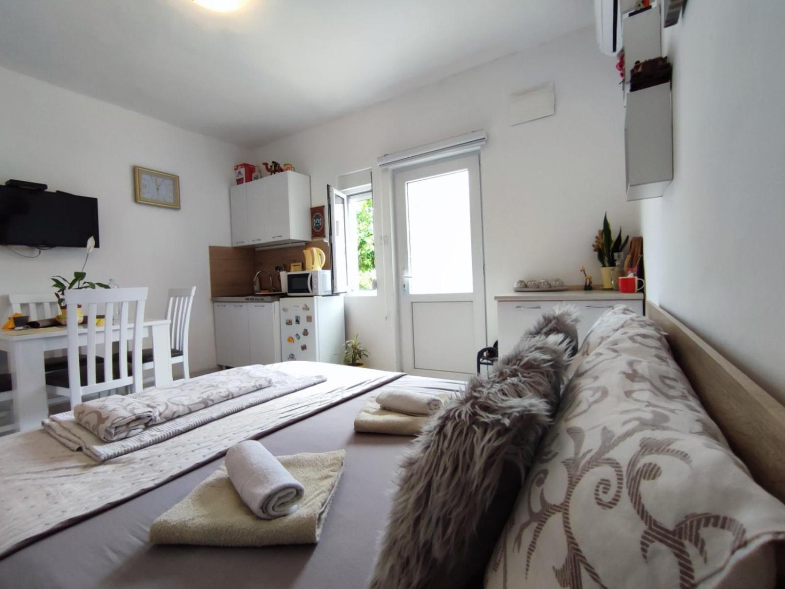 Apartments Zeljka-Dobrota Kotor Ngoại thất bức ảnh